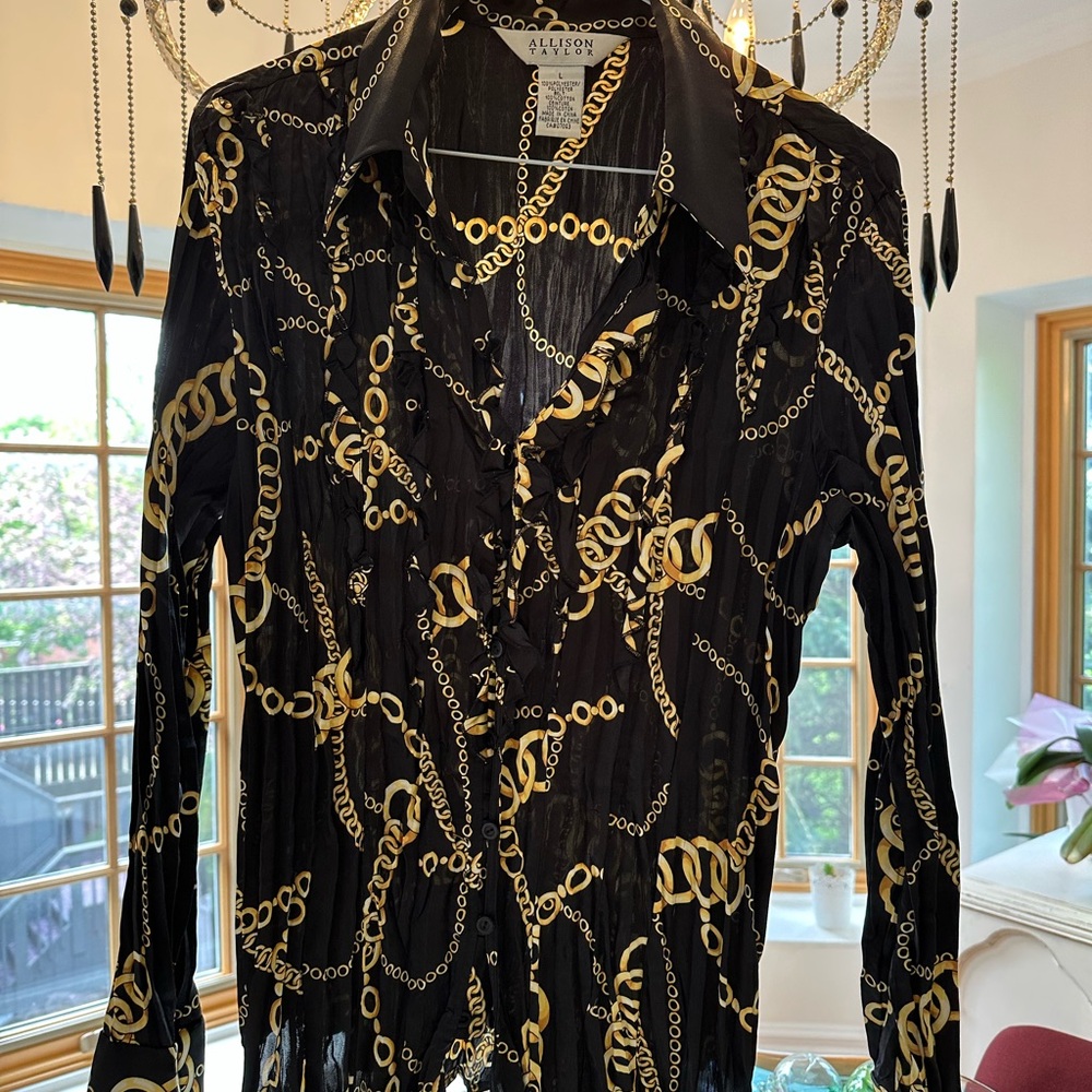 Very comfy top , elegant , good condition !